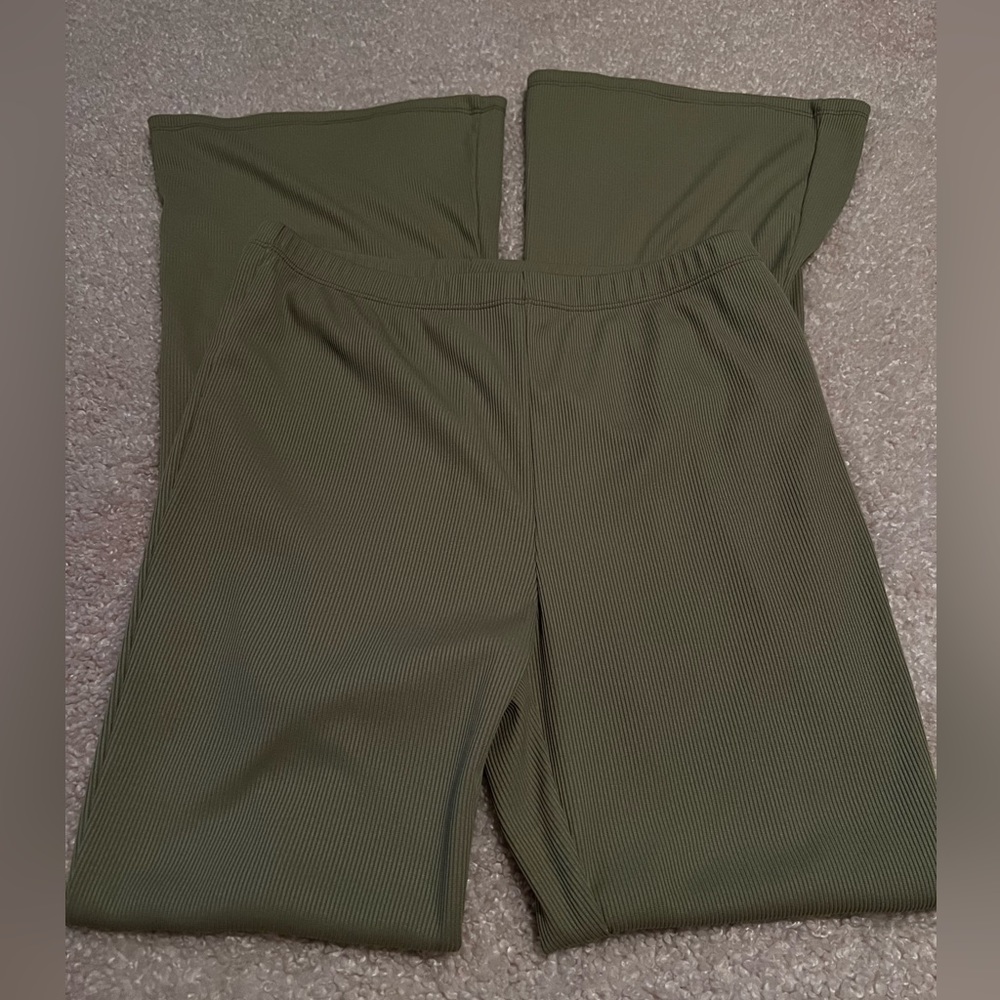 Women’s Flare Leggings